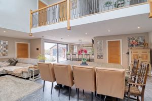 Kitchen/Diner/Lounge- click for photo gallery